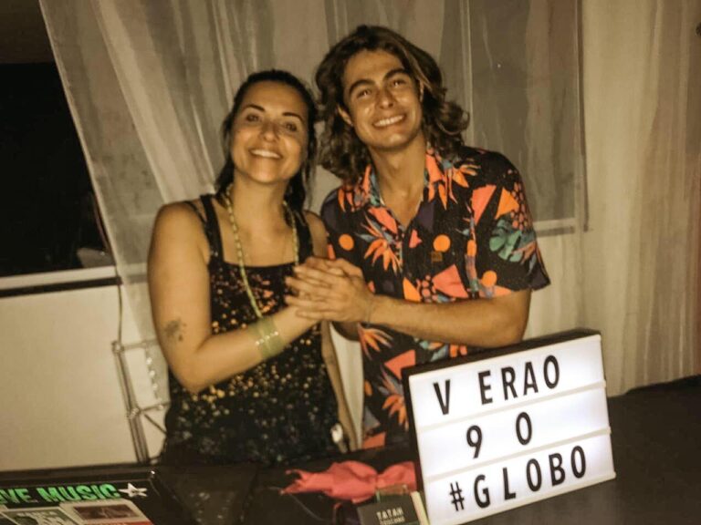 Estreiana novela Verão 90 - Rede Globo.