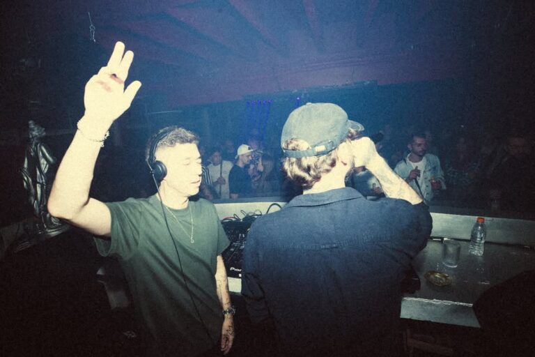 @djjuliotorres @sarriaa