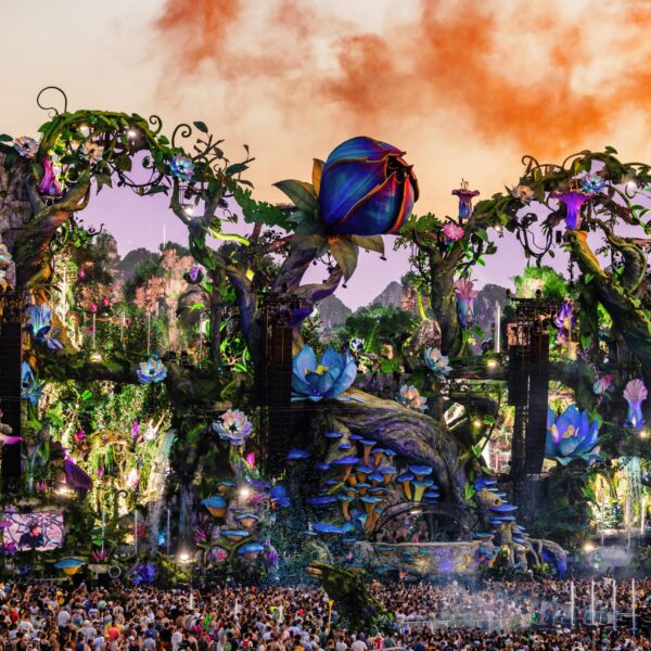 TOMORROWLAND