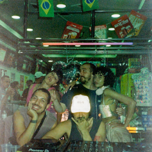 @luanagbrant - CALDO 2022 / CALDO CREW - SAMUEL & LYNNA abraçando.